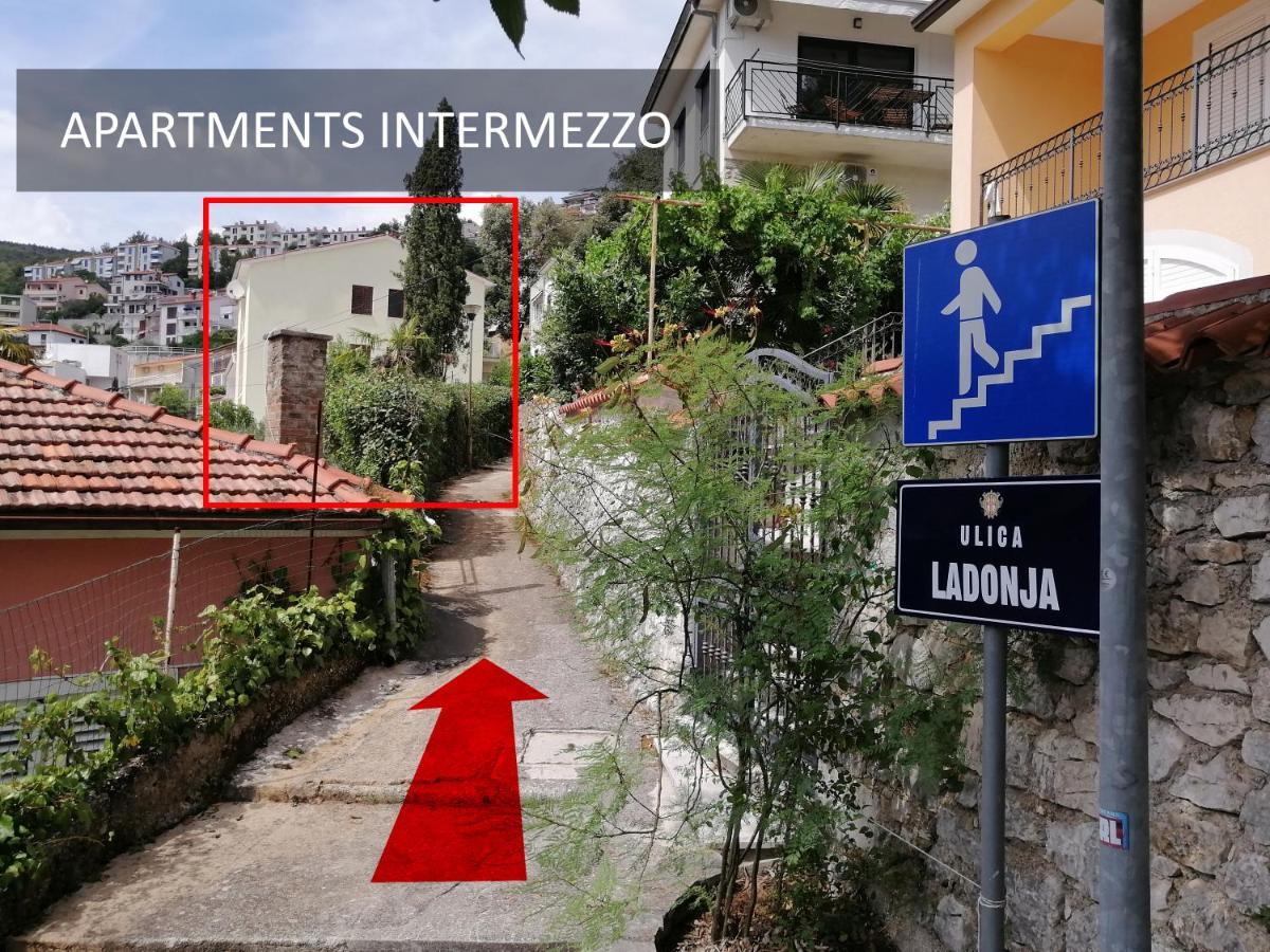 Studio Apartment Michelle - Intermezzo With Sea View Rabac Exterior foto