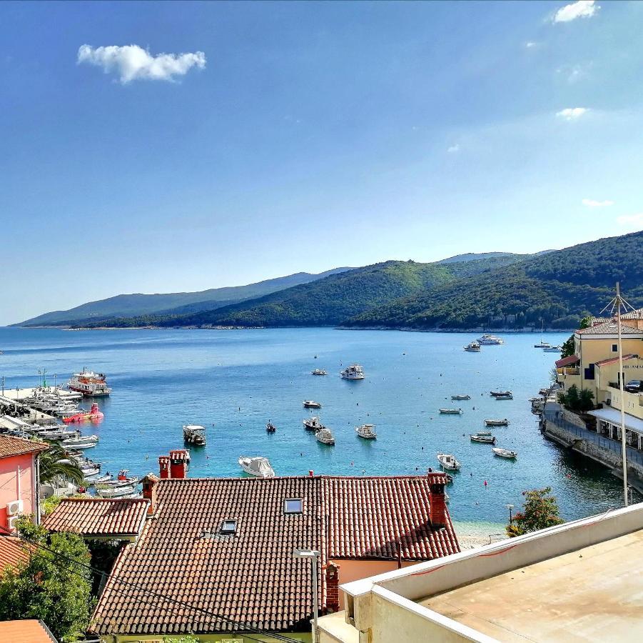 Studio Apartment Michelle - Intermezzo With Sea View Rabac Exterior foto